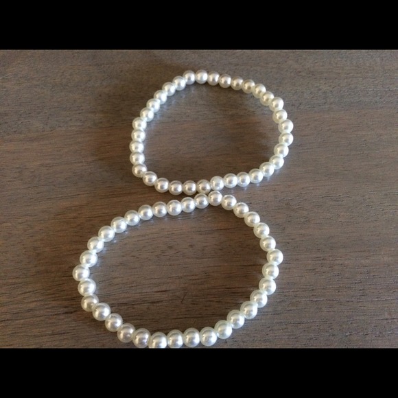 Pearl like bracelet. Used
