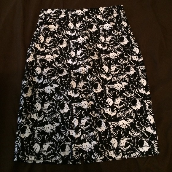 Knee length thick floral skirt