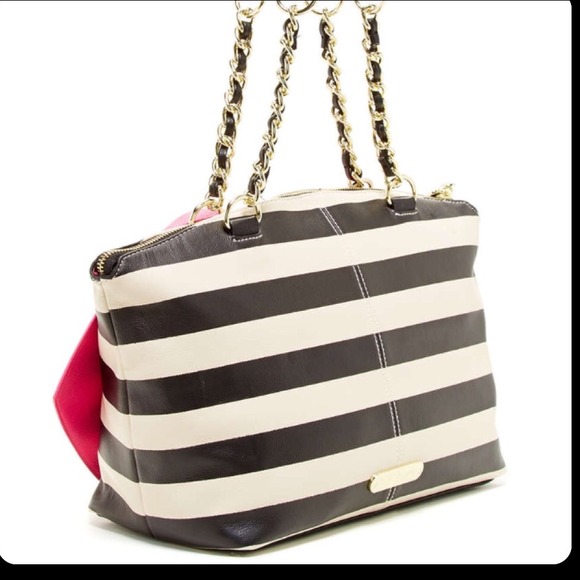 🔴SOLD🔴Betsey Johnson Bow Nanza Satchel - Picture 2 of 3