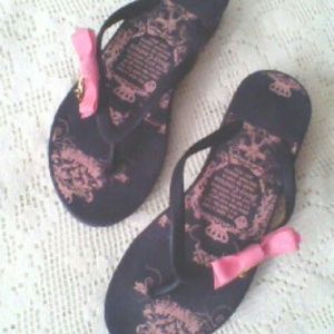 Juicy Couture Flip flops