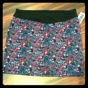Fitted floral skirt