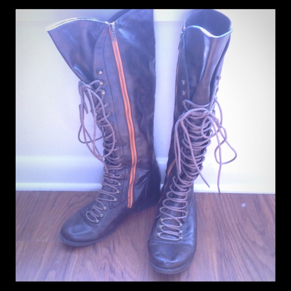 Charlotterusse Tall Brown Boots