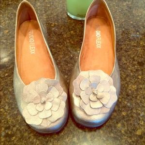 STUDIO FLEXX ZUCCHERO SKIMMER LEATHER FLATS