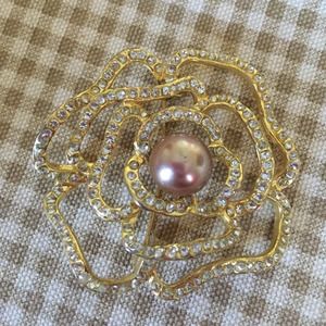 pin pendant rose pearl