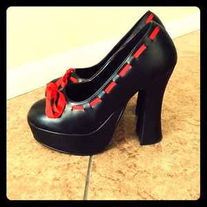 Cute high heel platform.