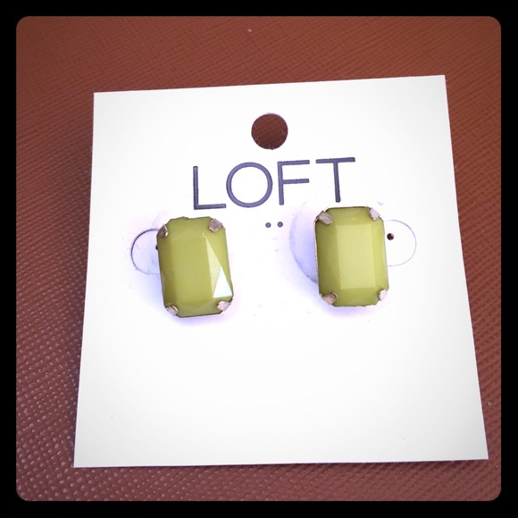 Loft Earrings in green