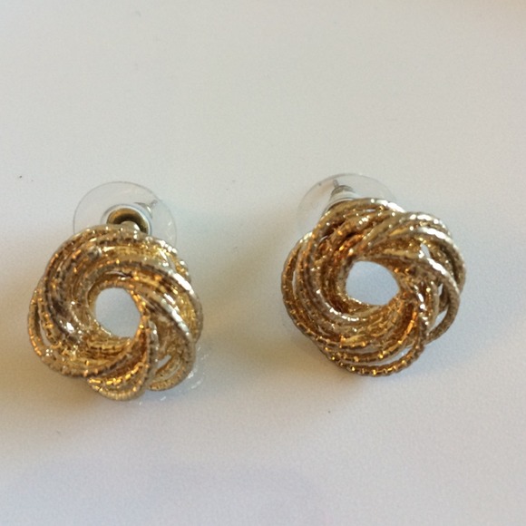 Gold earrings