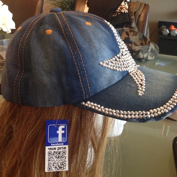 ?denim and stones Bling Star hat ? NWT