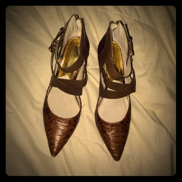 MICHAEL MICHAEL KORS SNAKE SKIN POINTED STILLETO