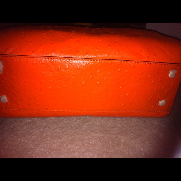 (SOLD LOCALLY) )Authentic Kate spade Satchel - Picture 3 of 4