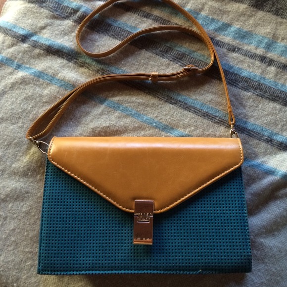 Urban Outfitters Handbags - Small cross body purse
