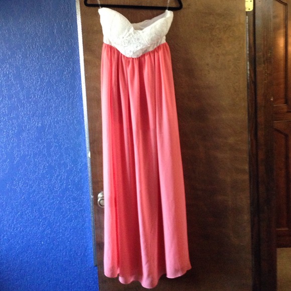 White and Pink Classic Style Dress