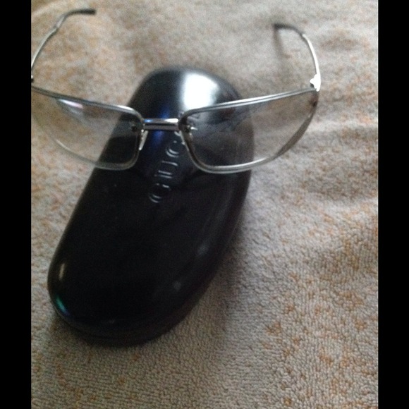 Authentic Gucci sunglasses - Picture 1 of 4