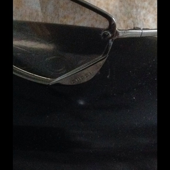 Authentic Gucci sunglasses - Picture 2 of 4