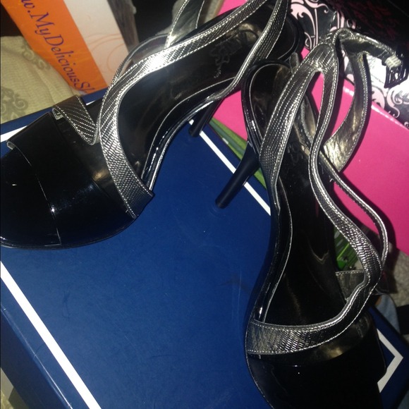 Carlos black high heels 👠