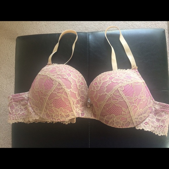 NWOT Plus Size Lace Push-Up Bra