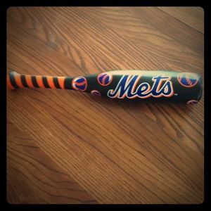 Adorable, mini NYM bat!