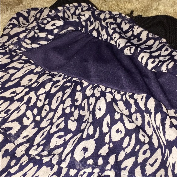 Navy blue ruffle skirt - Picture 2 of 3