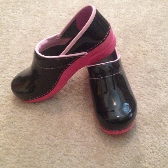 Medical / work shoes.