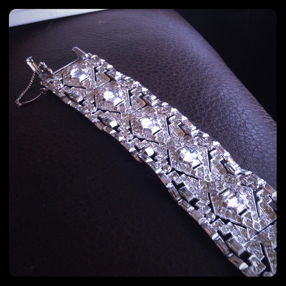 Beautiful Bracelet silver with stones