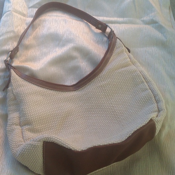 Hand bag