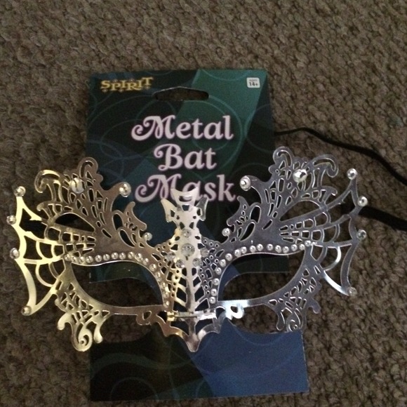 🚫SOLD ON MERCARI Metal Mardi Gras Masquerade Mask