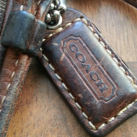 Classic Coach wristlet - Picture 2 of 4