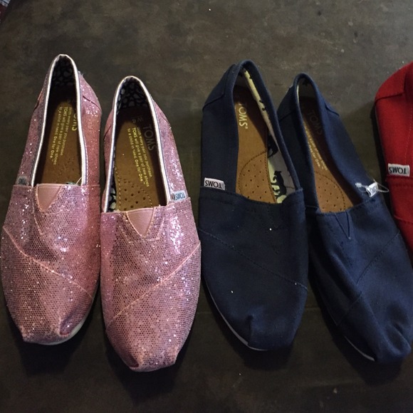 Brand new toms