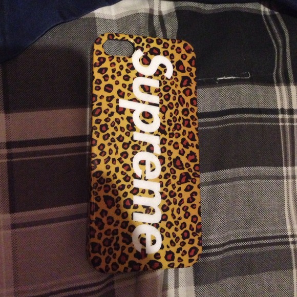 Supreme case for iphone 5