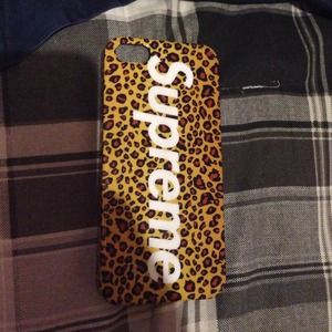 Supreme case for iphone 5