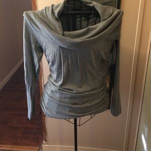 Gray cowl neck sweater MODA