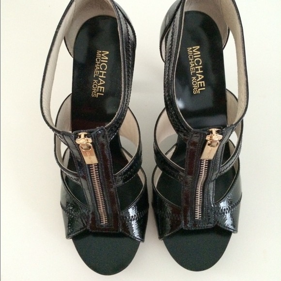 Michael Kors Berkley T-Strap Sandal
