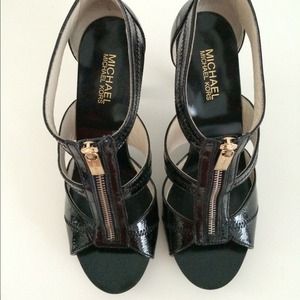 Michael Kors Berkley T-Strap Sandal