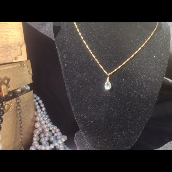 14k & WHITE SAPPHIRE PEAR PENDANT diamond look💎👀