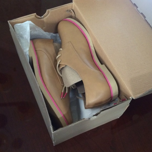 Skechers Women's Moon Glow.
