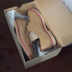 Skechers Women's Moon Glow.