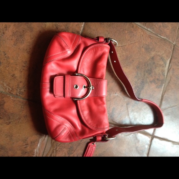 Reposh Coach Bag. Sold! - Picture 2 of 4
