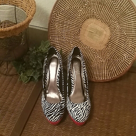 Flash Sales!  Shoes (worn once)