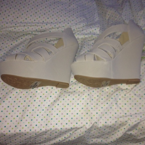 Rue 21 wedges