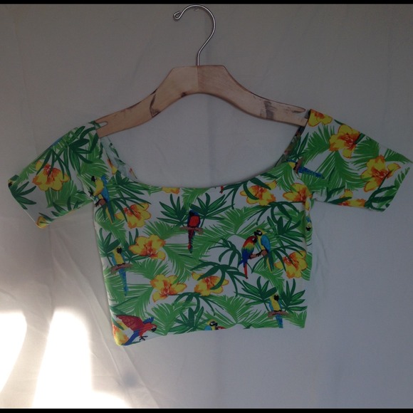 ❌ SOLD ❌American apparel tropical crop