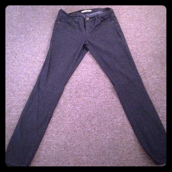 ✨Forever 21 Medium Gray denim Skinny Jeans✨