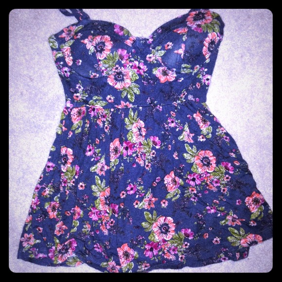 Spaghetti strap floral bustier top