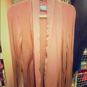 Beautiful Vera Wang lightweight sweater