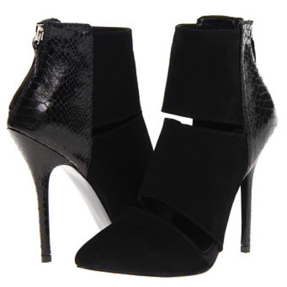 Steve Madden Tripplee Black Dress Boots