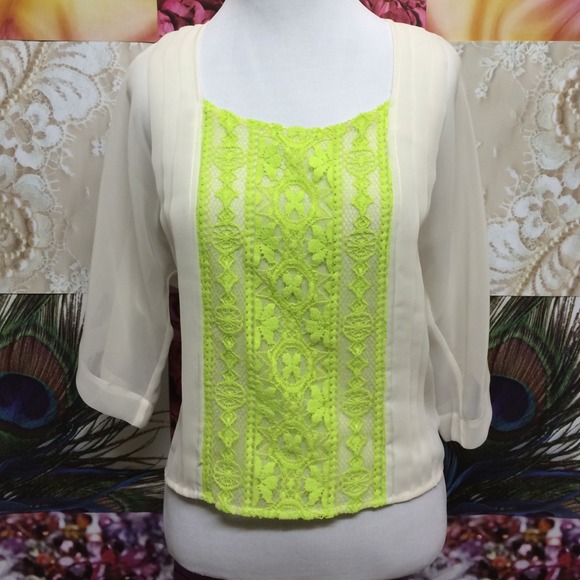 Jessica Simpson Tops - 💟HP {Jessica Simpson} Lovely Top