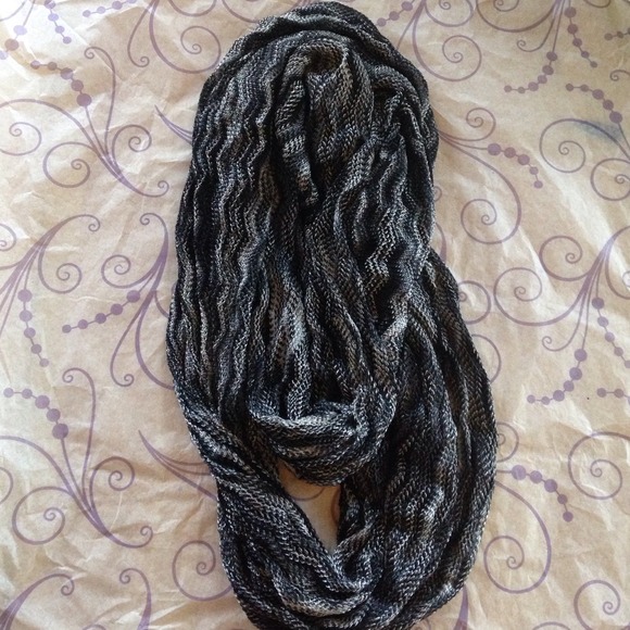 Infinity scarf