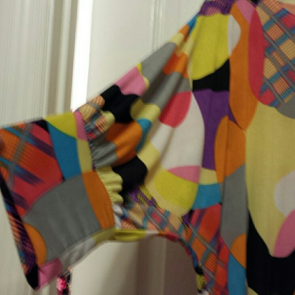 Top - Picture 2 of 3