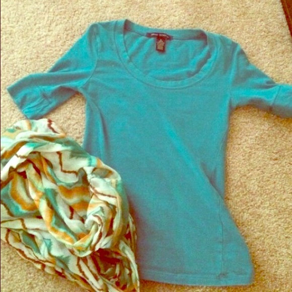 infinity scarf and t shirt