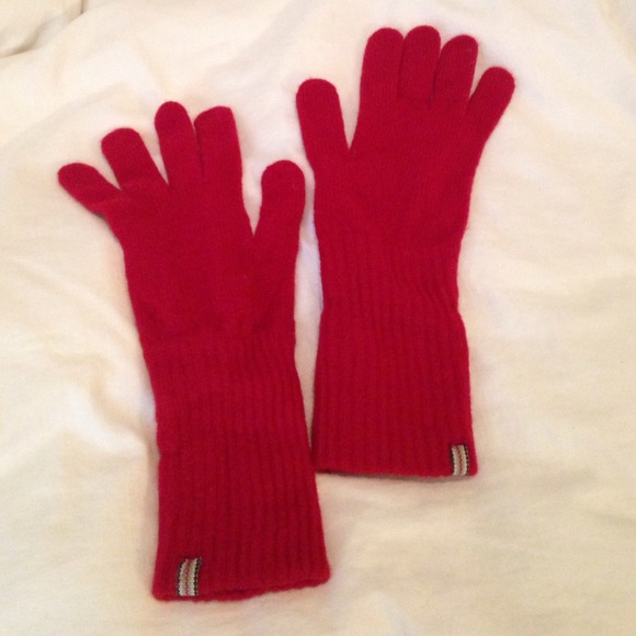 Burberry wool mittens
