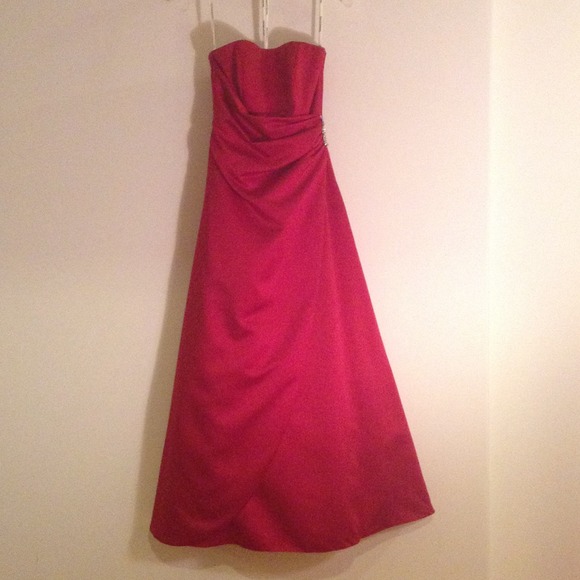 Red Satin Strapless Gown w/ Side Drape & Brooch - Picture 2 of 4